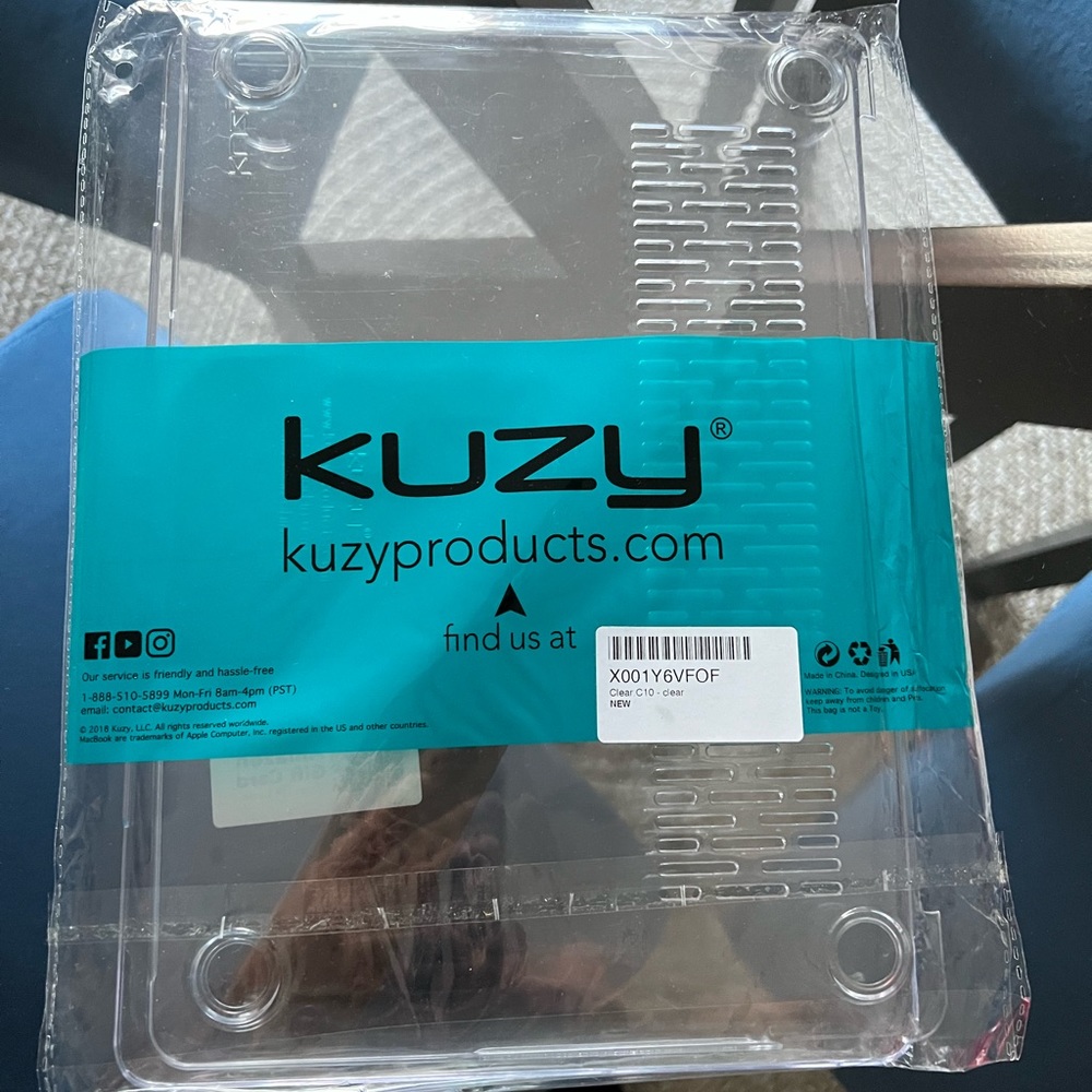 Kuzy MacBook Air 13” Clear Case (New)